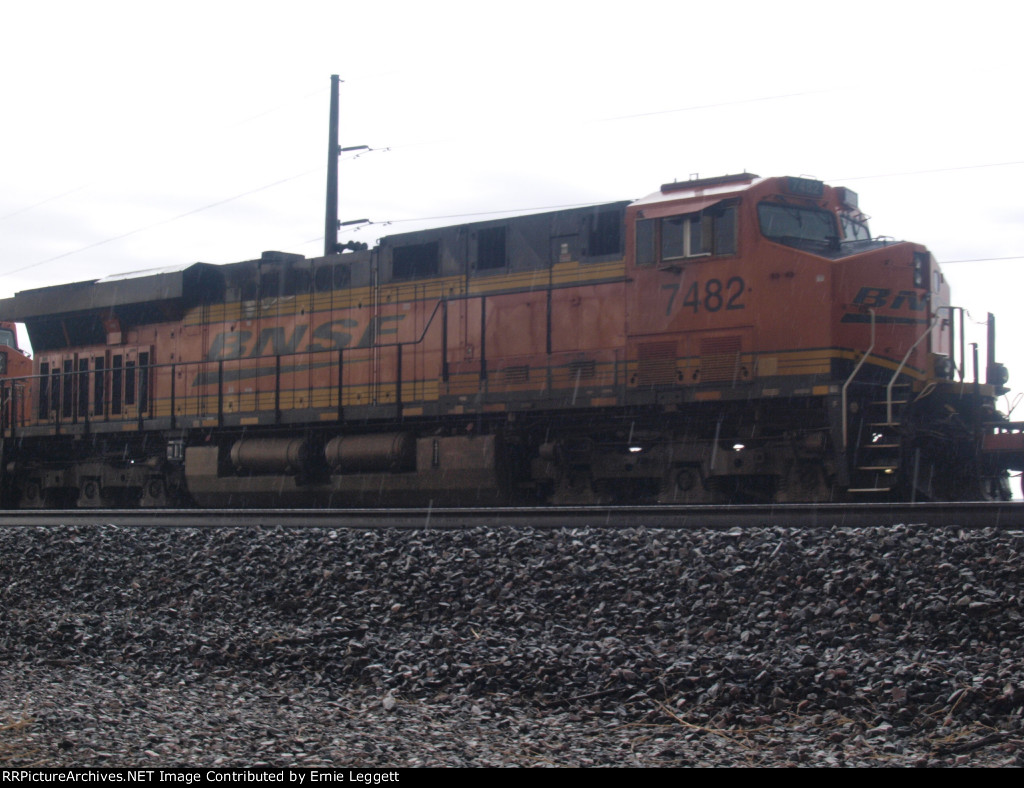 BNSF 7482
